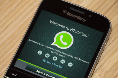 how to use whatsapp on older blackberry and windows phone
